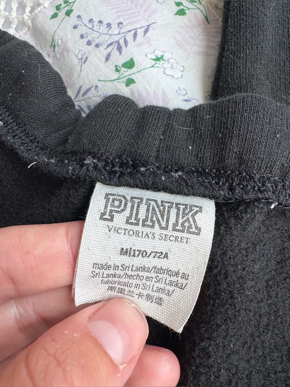 Victoria's Secret PINK black low rise sweatpants - Picture 4 of 4
